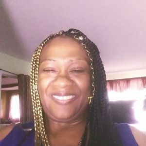 Meet your Posher, Maxine